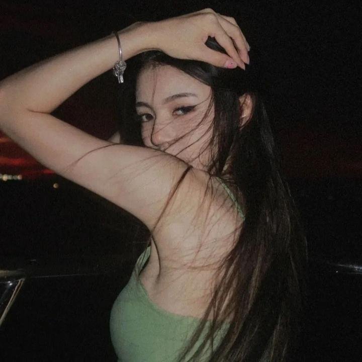 夏日午后的初缠爱恋
